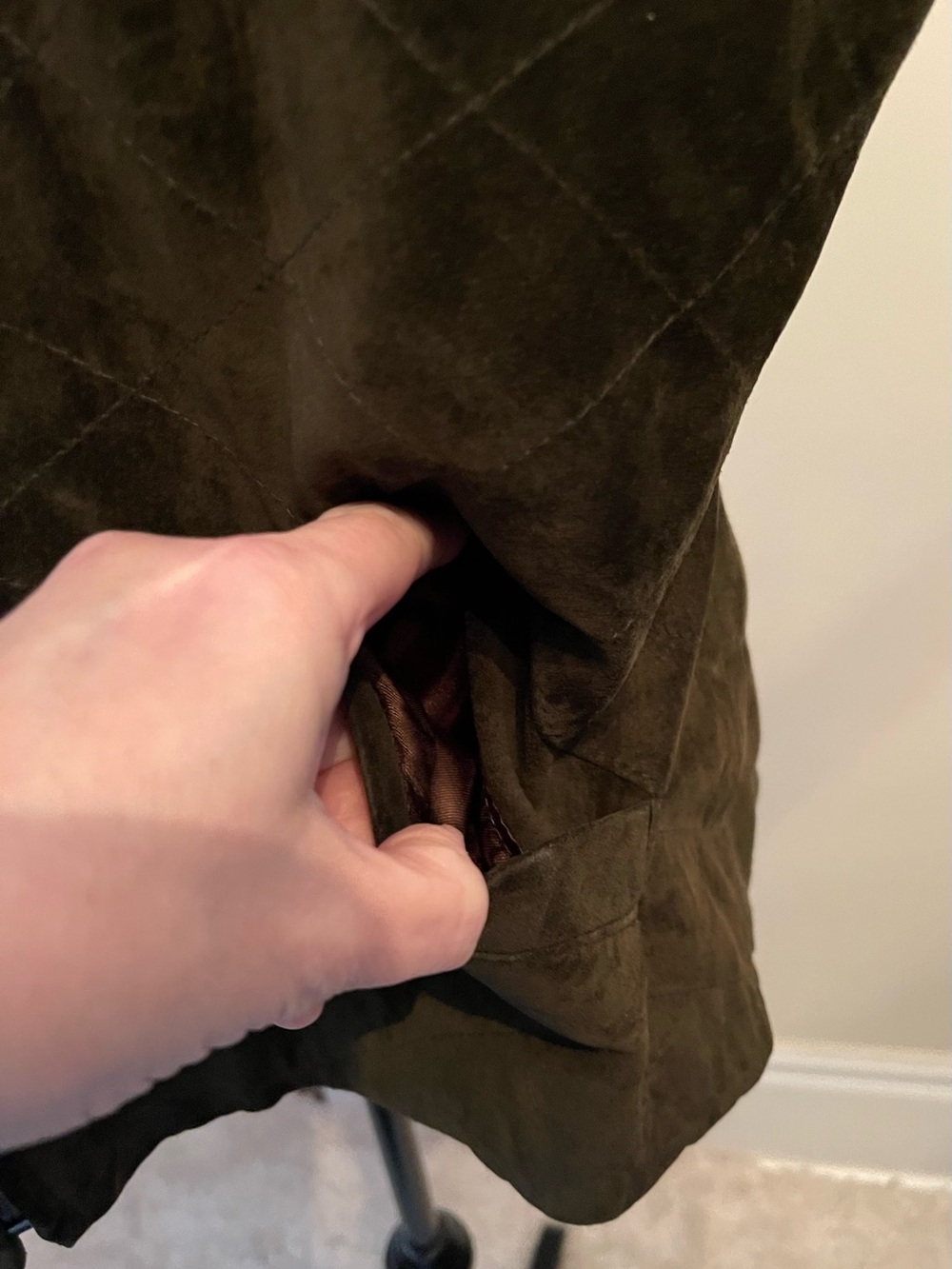 Danier Dark Green Suede Hooded Zip Vest Size Large - Picture 4 of 11